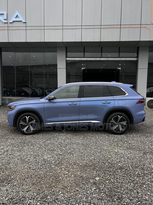 Geely Monjaro Luxury 2022 Purple