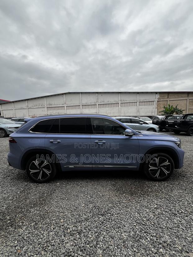 Geely Monjaro Luxury 2022 Purple