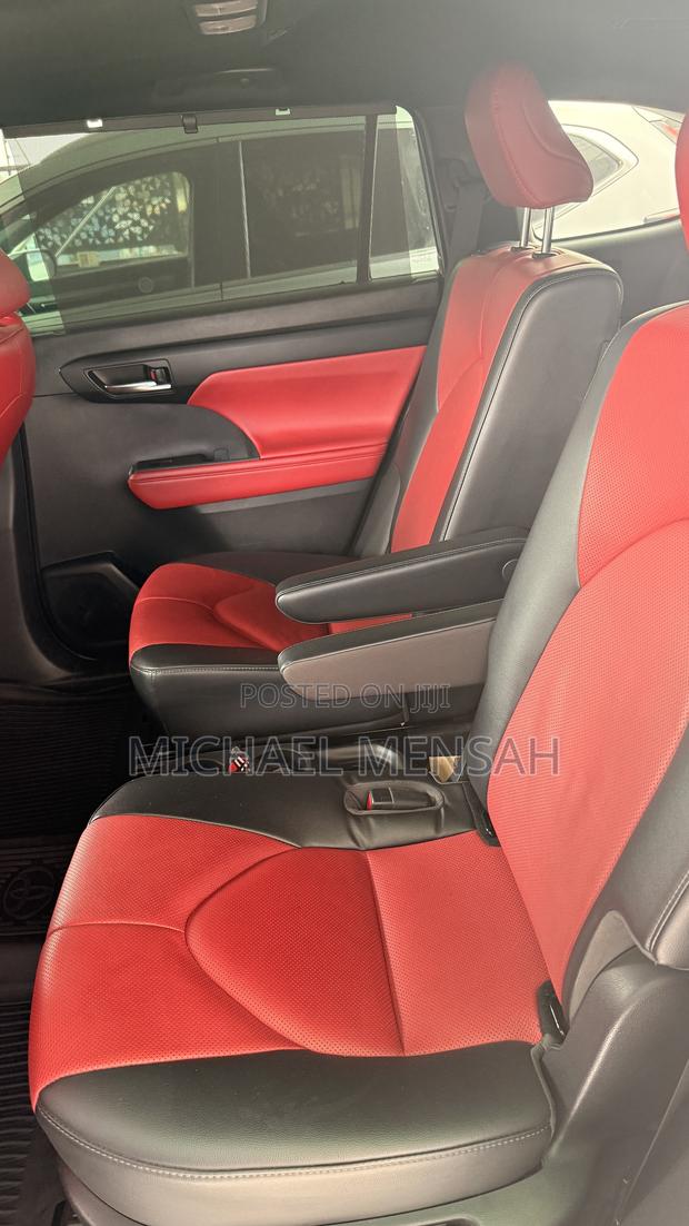 Toyota Highlander XSE AWD 2023 Blue