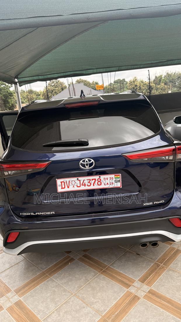 Toyota Highlander XSE AWD 2023 Blue