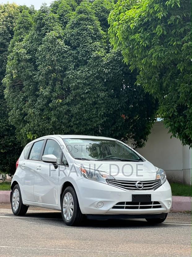 Nissan Versa 1.6 SV 2016 White