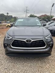 Toyota Highlander 2023 Gray for sale