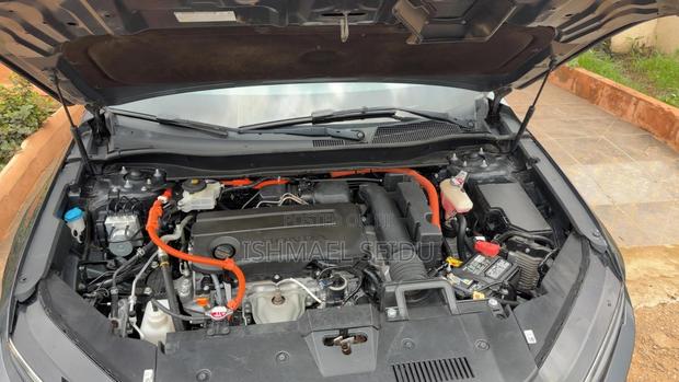 Honda CR-V 2024 Gray