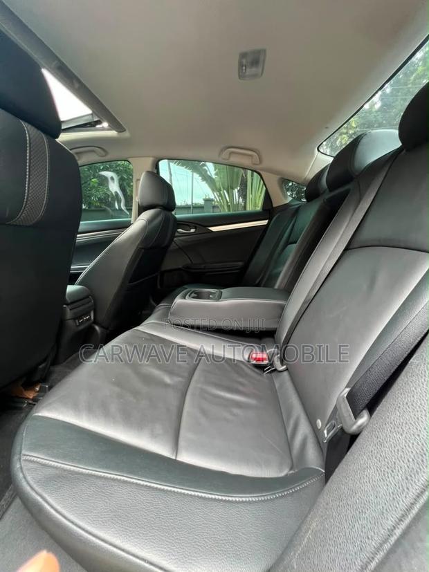 Honda Civic Touring Sedan 2019 Black