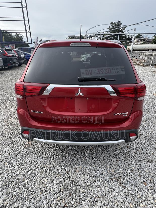 Mitsubishi Outlander 2017 Red
