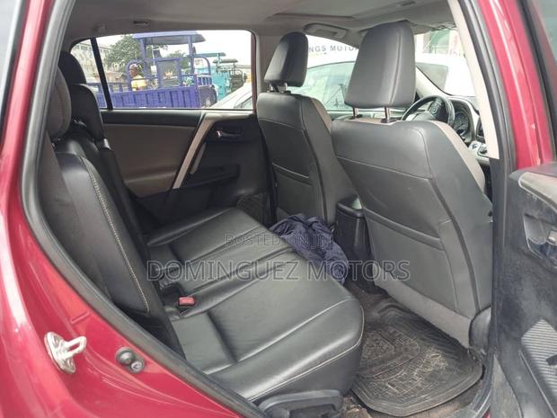 Toyota RAV4 2016 Red