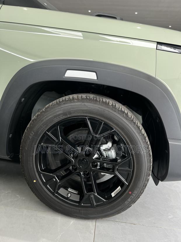 New Geely Boyue 2025 Green
