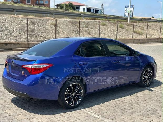 Toyota Corolla S 4dr Sedan (1.8L 4cyl CVT) 2016 Blue