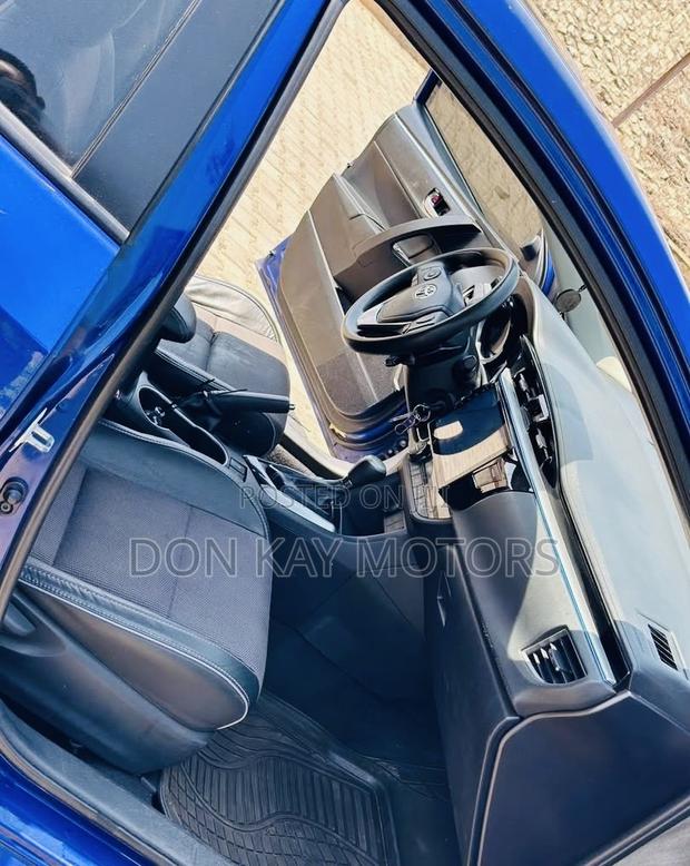 Toyota Corolla S 4dr Sedan (1.8L 4cyl CVT) 2016 Blue