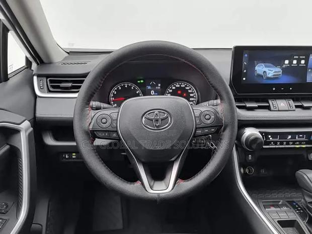 Toyota RAV4 2024 White