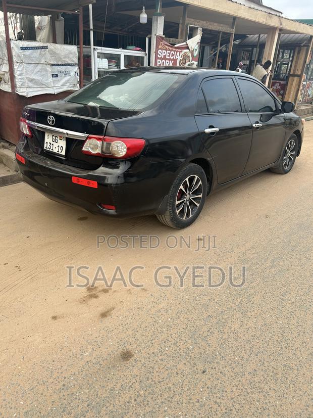 Toyota Corolla LE 4dr Sedan (1.8L 4cyl 4A) 2013 Black