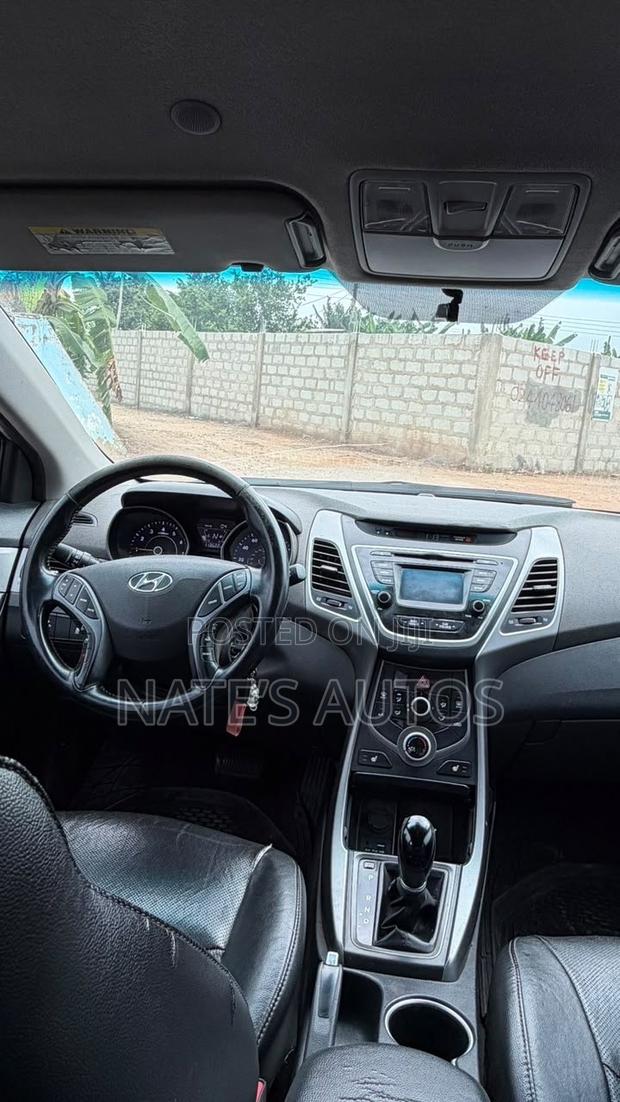 Hyundai Elantra Limited Sedan FWD (1.8L 4cyl 6A) 2013 Silver