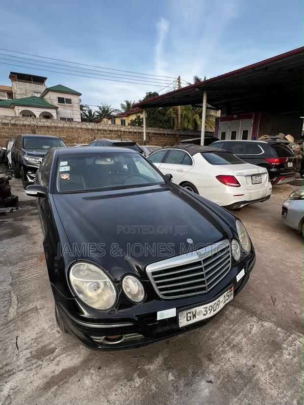 Mercedes-Benz E300 2003 Black