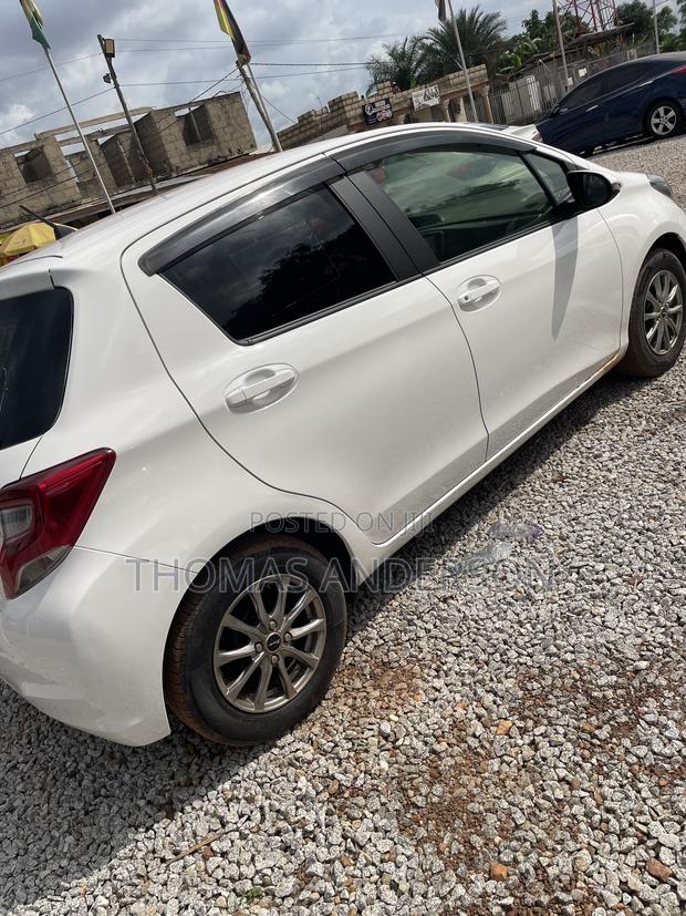 Toyota Vitz 2014 White