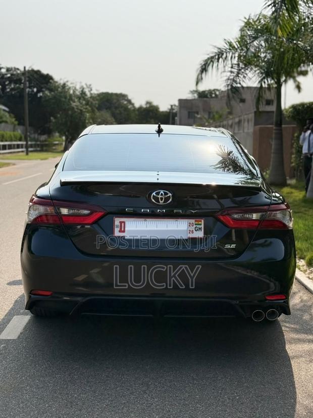 Toyota Camry SE 2022 Black