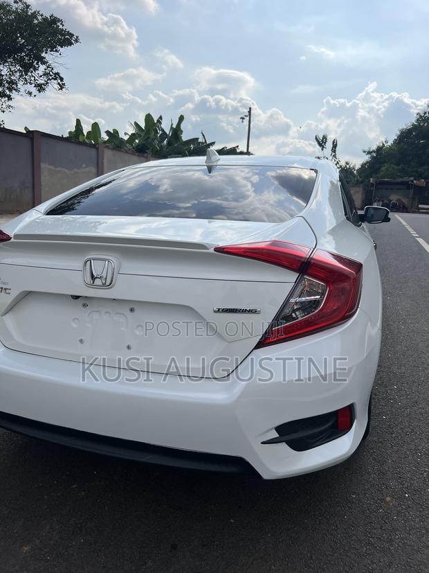 Honda Civic Touring 2dr Coupe (1.5L 4cyl) 2016 White