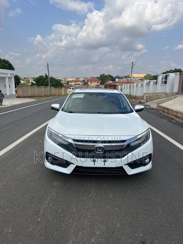 Honda Civic Touring 2dr Coupe (1.5L 4cyl) 2016 White