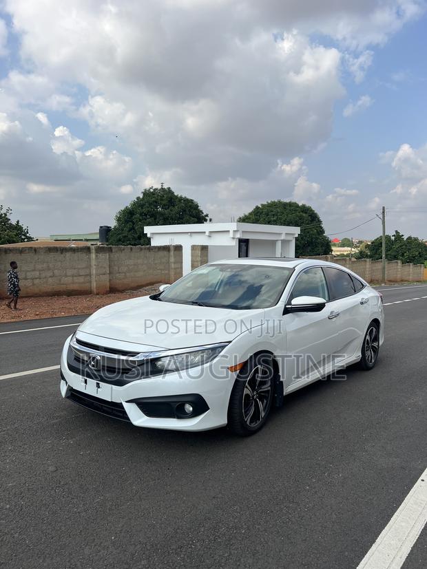 Honda Civic Touring 2dr Coupe (1.5L 4cyl) 2016 White