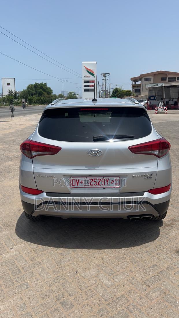 Hyundai Tucson Sport AWD 2017 Silver