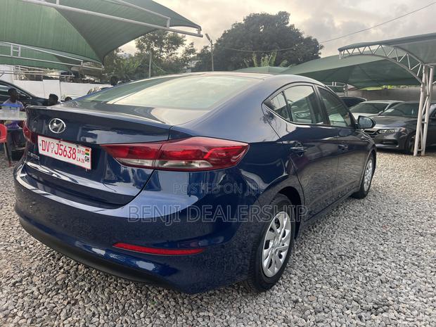 Hyundai Elantra 2017 Blue
