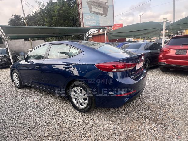 Hyundai Elantra 2017 Blue