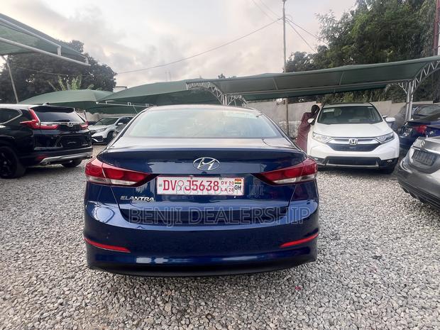 Hyundai Elantra 2017 Blue