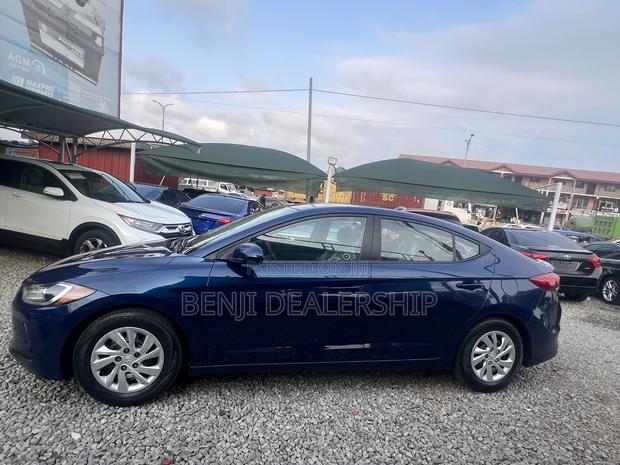 Hyundai Elantra 2017 Blue