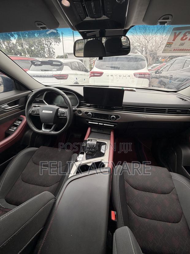 Geely Boyue 2022 White