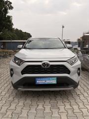 Toyota RAV4 XLE AWD 2020 White for sale