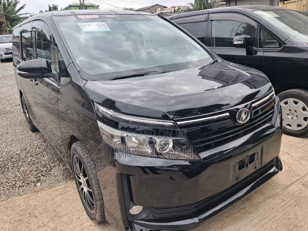 Toyota Voxy 2015 Black