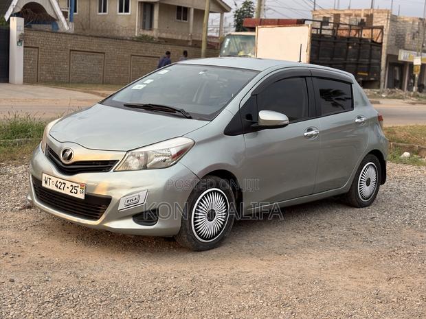 Toyota Vitz 1.3 FWD 5dr 2013