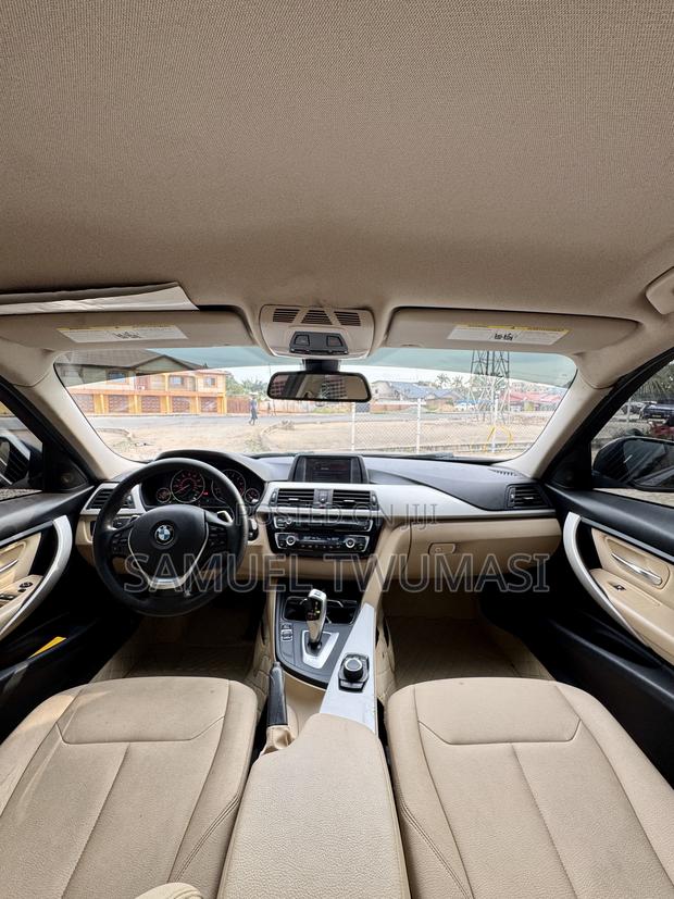BMW 320i Sedan RWD 2018 Black