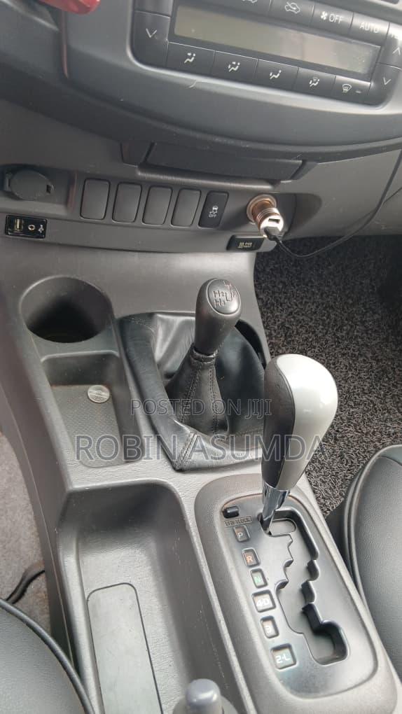 Toyota Hilux 3.0 D-4D 4x4 2013 White