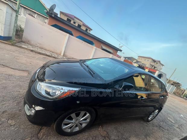 Hyundai Accent Sport Hatchback 2017 Black