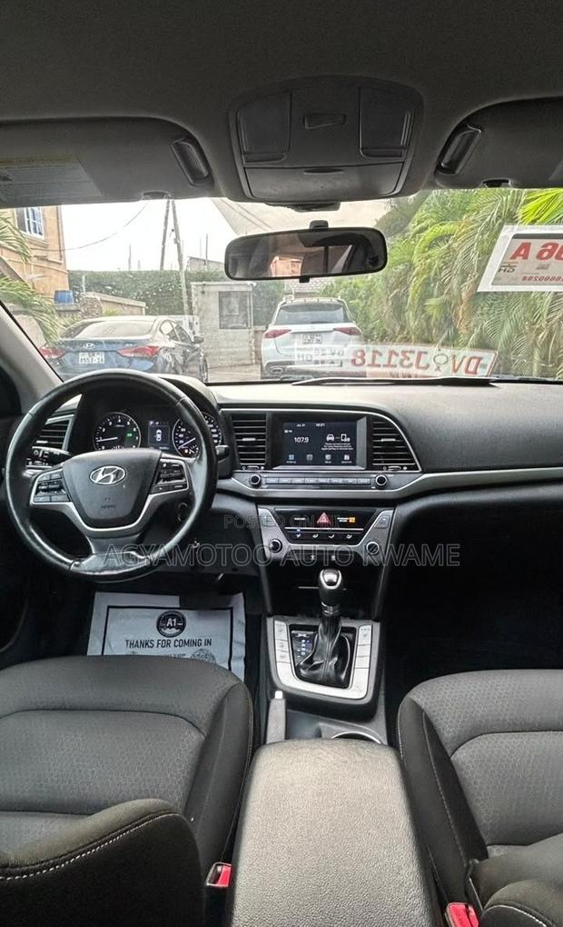 Hyundai Elantra ECO Sedan FWD (1.4L 4cyl 7A) 2017 White