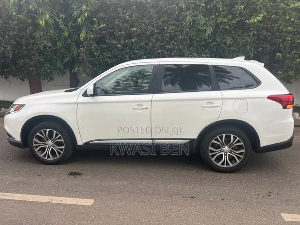 Mitsubishi Outlander 2018 White