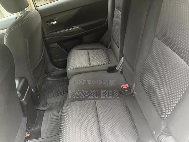 Mitsubishi Outlander 2018 White