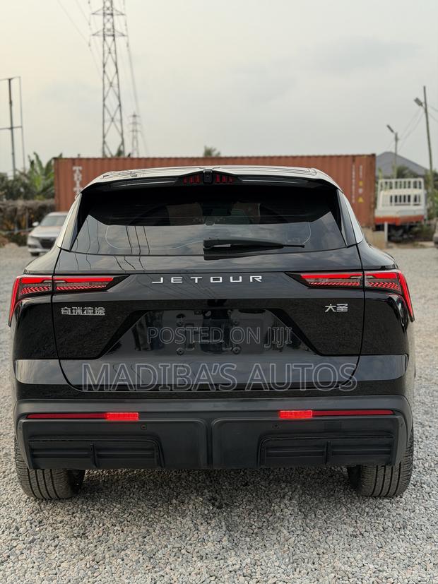 Jetour Dashing 2023 Black