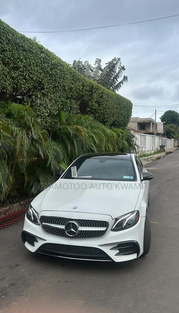 Mercedes-Benz E300 2019 White