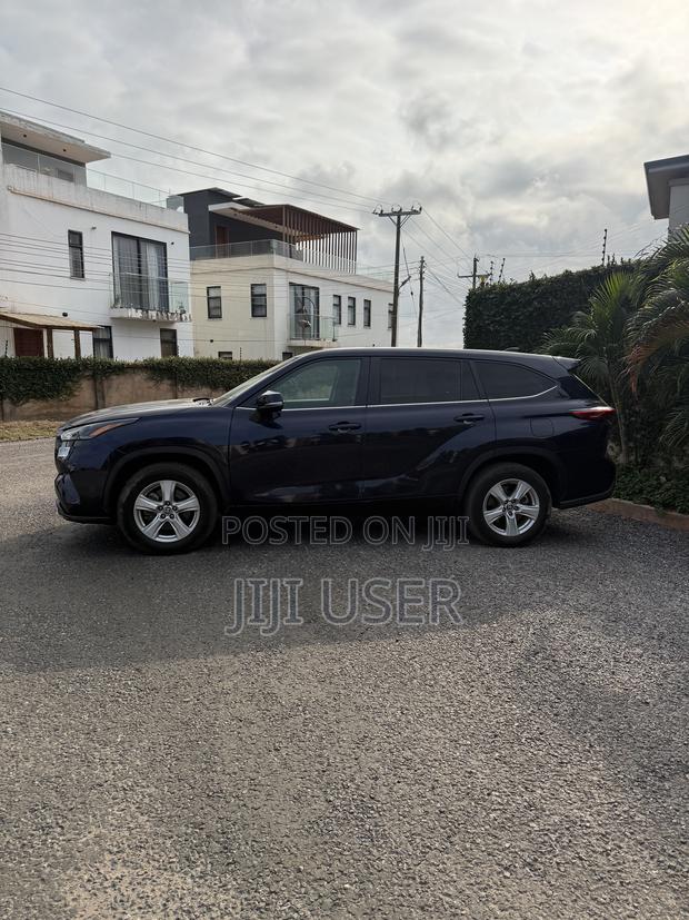 Toyota Highlander LE AWD 2023 Blue