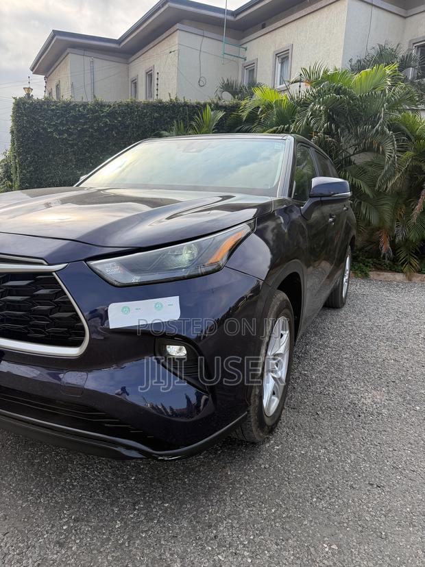 Toyota Highlander LE AWD 2023 Blue