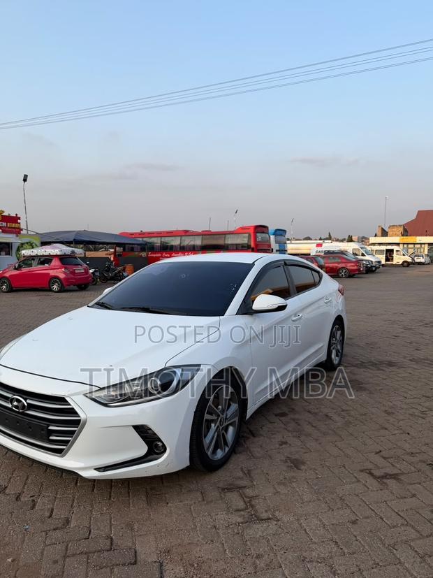 Hyundai Avante 2017 White