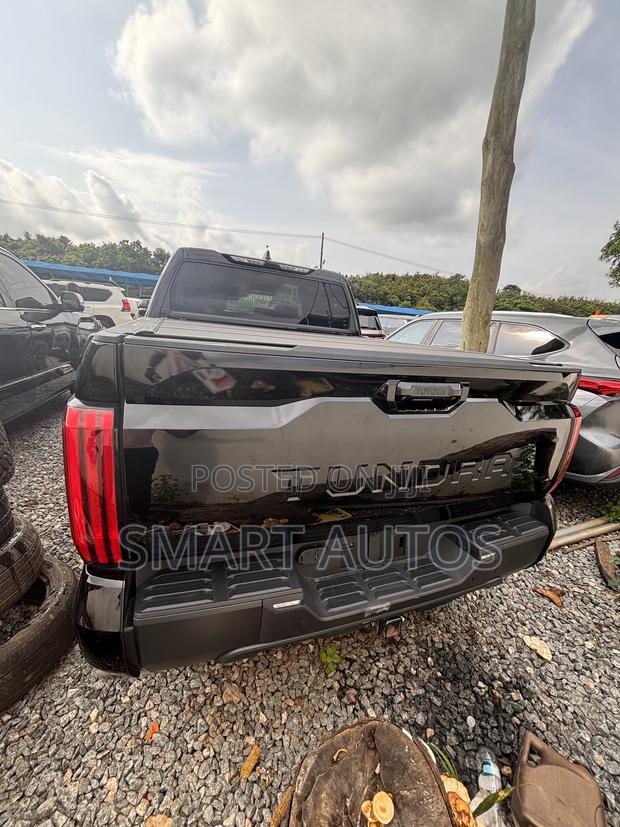 Toyota Tundra Limited Double Cab 6.5' Bed 2023 Black