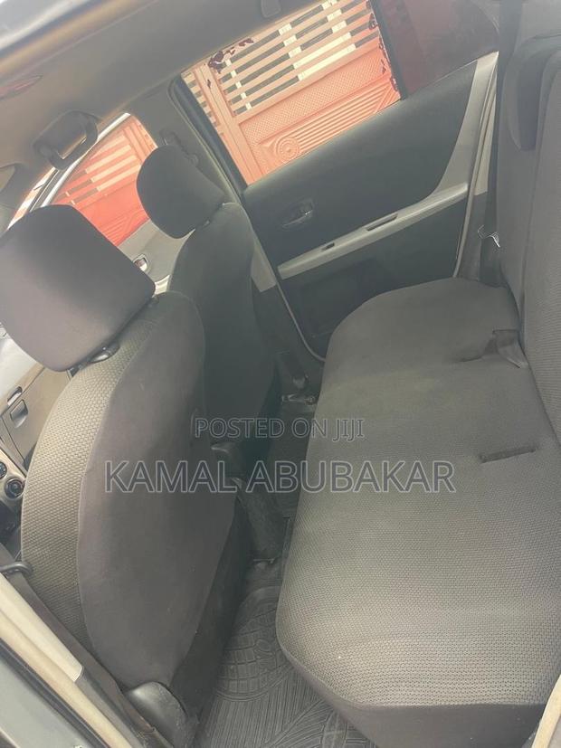 Toyota Vitz 1.5 FWD 3dr 2010 Gray