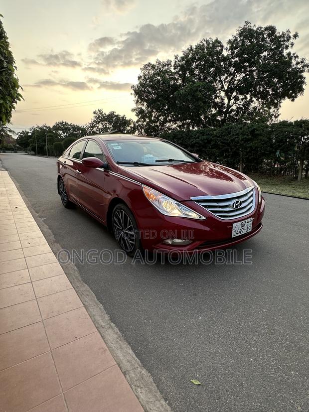 Hyundai Sonata SE 2.0T Sedan FWD (2.0L 4cyl 6A) 2013 Red