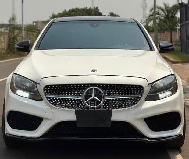 Mercedes-Benz C300 2018 White