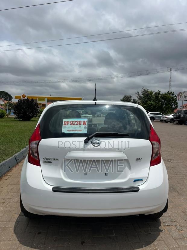Nissan Versa 1.6 SV 2016 White