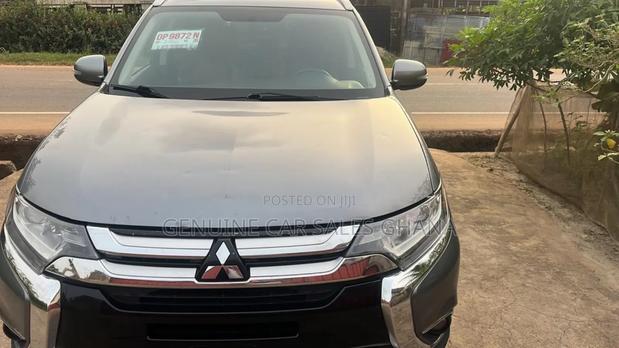 Mitsubishi Outlander 2.4 PHEV AWD 2017 Gray