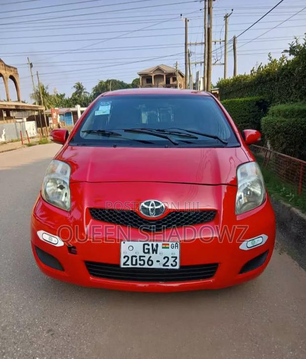 Toyota Vitz 2010 Red