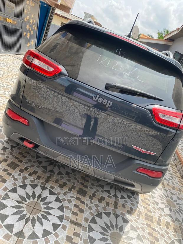 Jeep Cherokee Trailhawk 4x4 2018 Blue